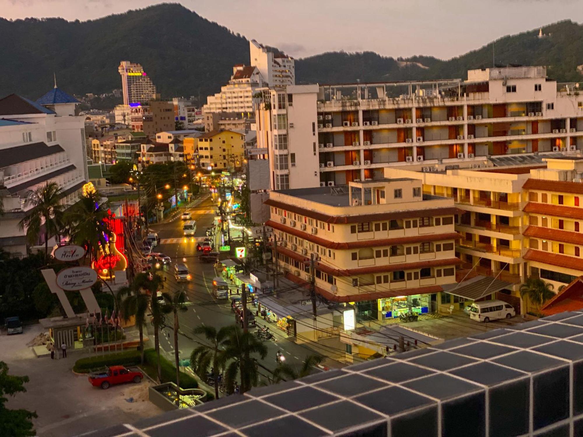 Meir Jarr Hotel Patong Eksteriør bilde